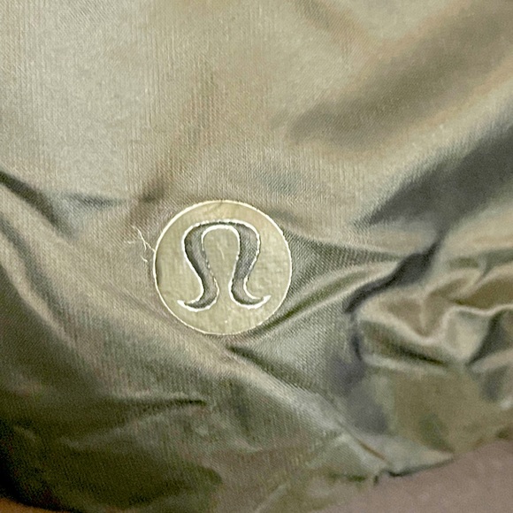Lululemon Non-Stop Reversible Bomber puffer Jacket. 10 - Picture 8 of 12